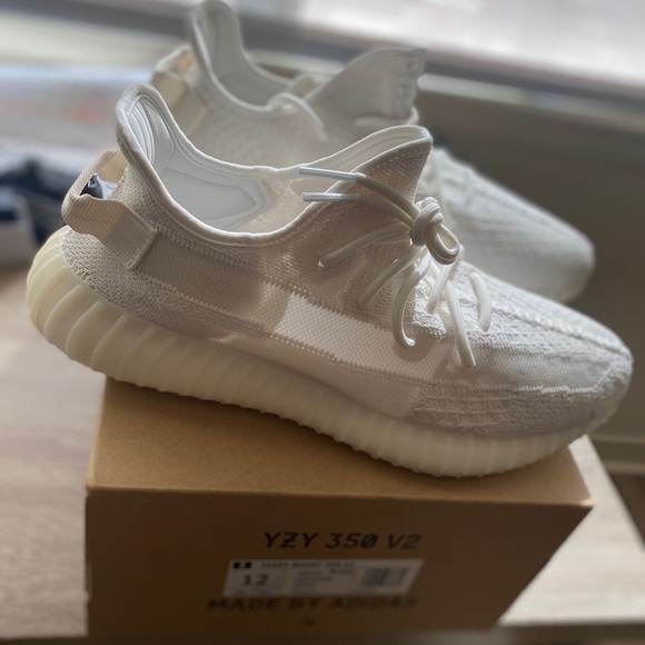 COPY - Yeezy boost 350 V2 Bone. Size 12 - Picture 3 of 5